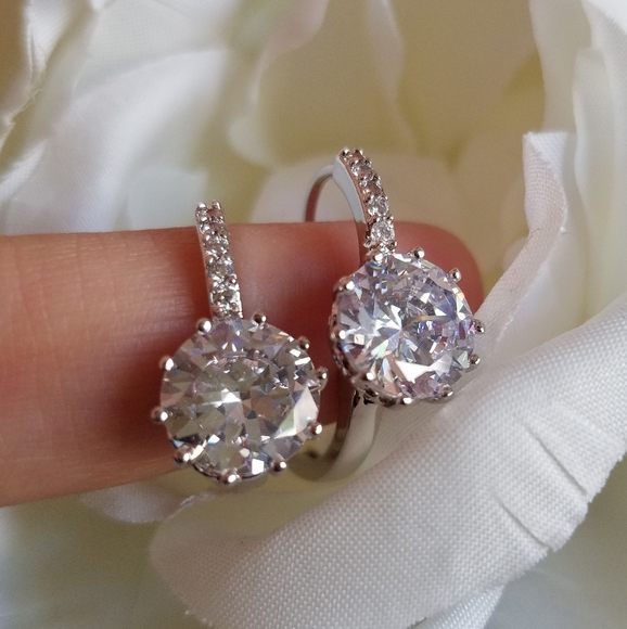 Swarovski Elements Drop Earrings NWT - Picture 5 of 10